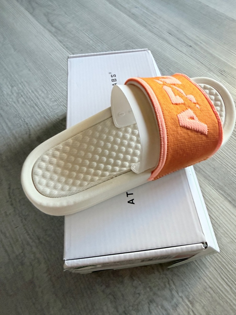 APL TechLoom Slide Sandals Womens 6 Ivory Orange Peach Comfort Slip On NEW - Picture 2 of 6